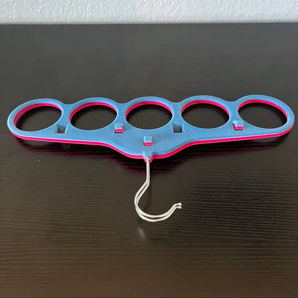 2 Velvet 5 Loop Hangers